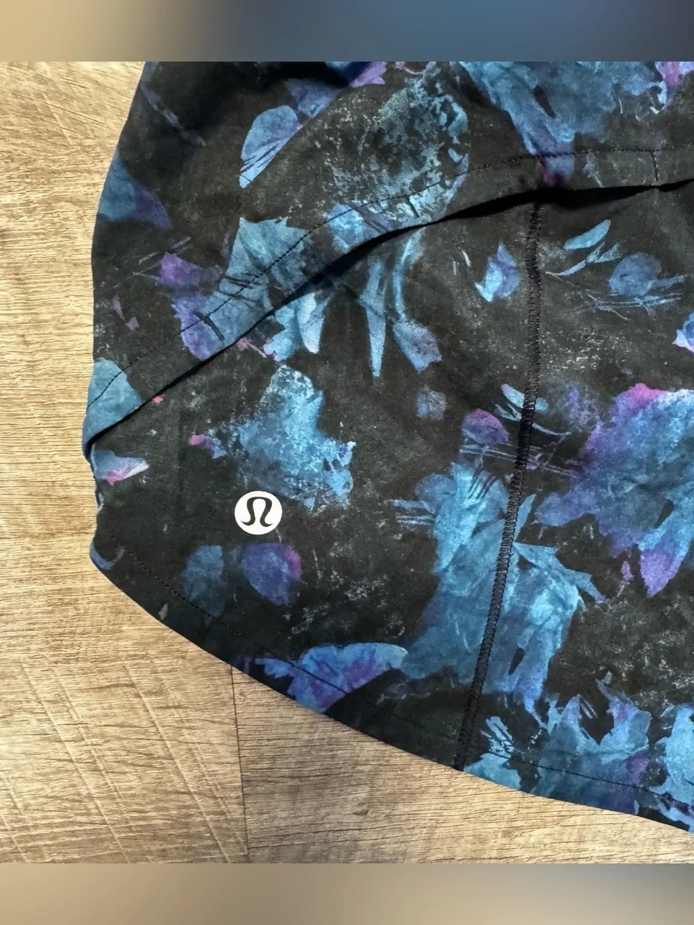 Lululemon Speed Up Shorts Floral Shift Blue/Black Multi Womens Sz. 4 Tall